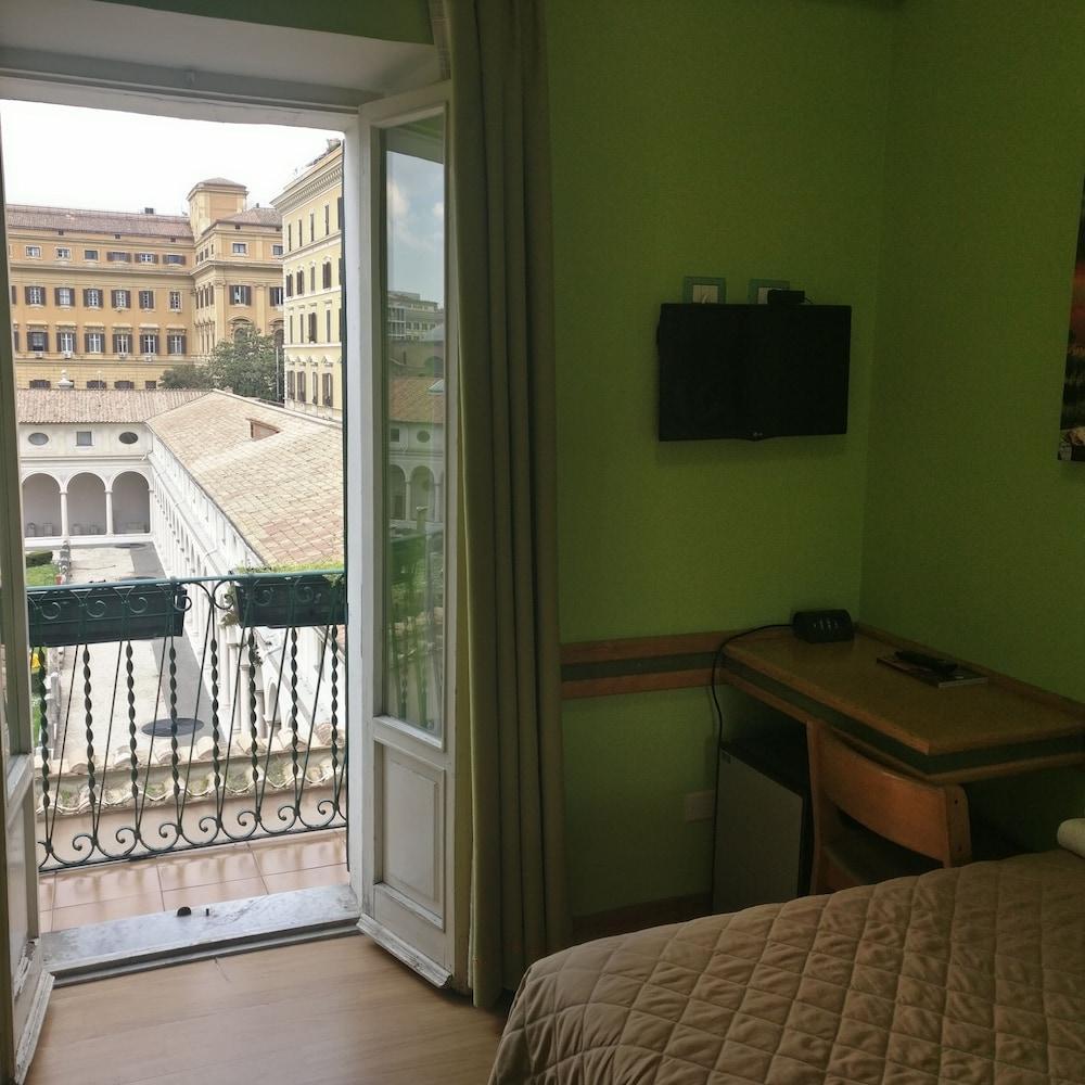 Hotel Pavia Rzym Zewnętrze zdjęcie